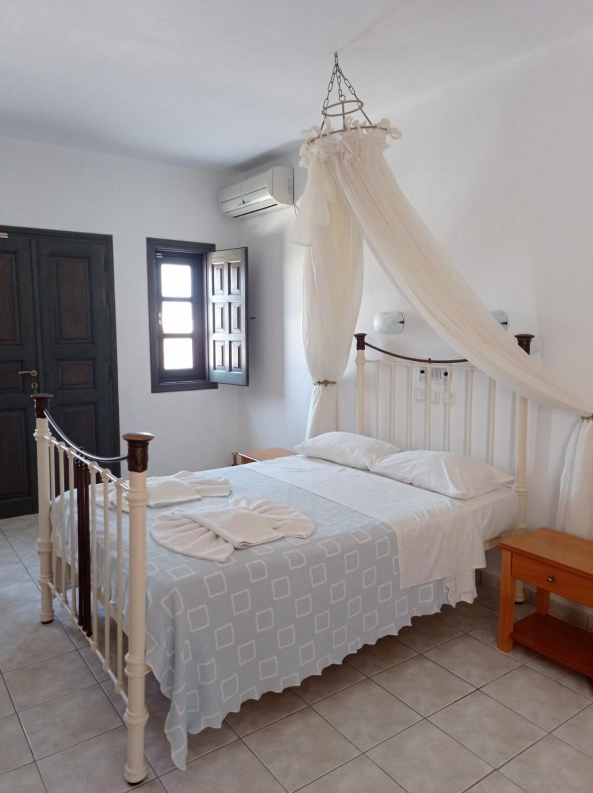 Dagris Villa Studios Kamari  Luaran gambar
